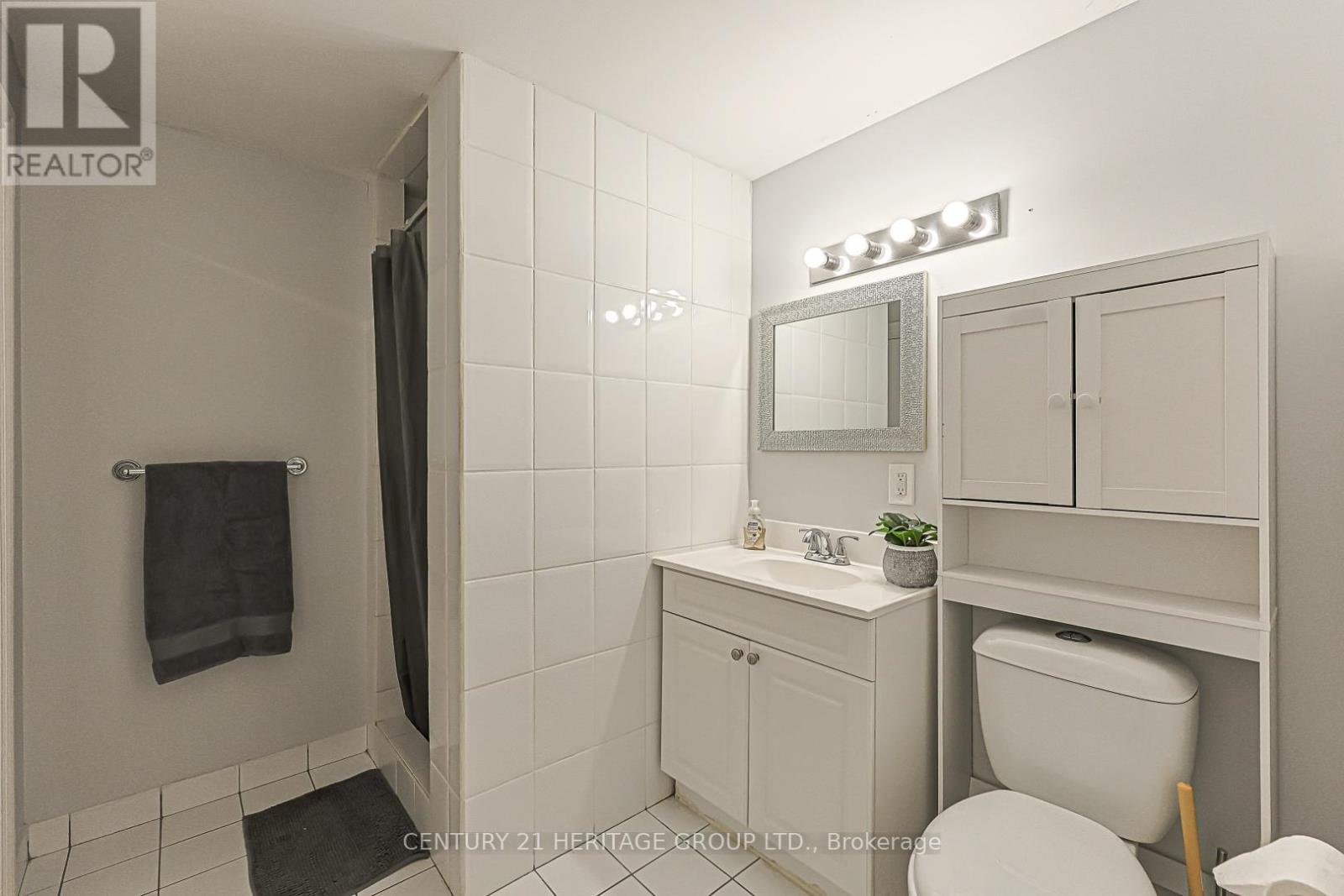 169 DELAYNE DRIVE - 35