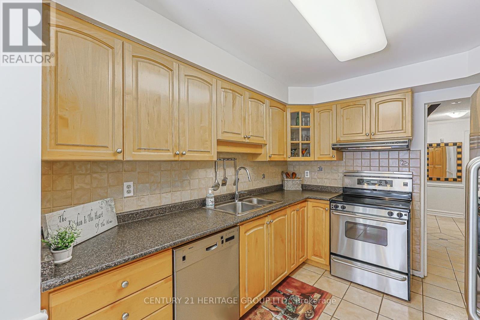169 DELAYNE DRIVE - 14