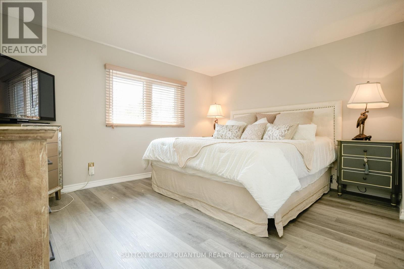 1900 CARRERA COURT - 21