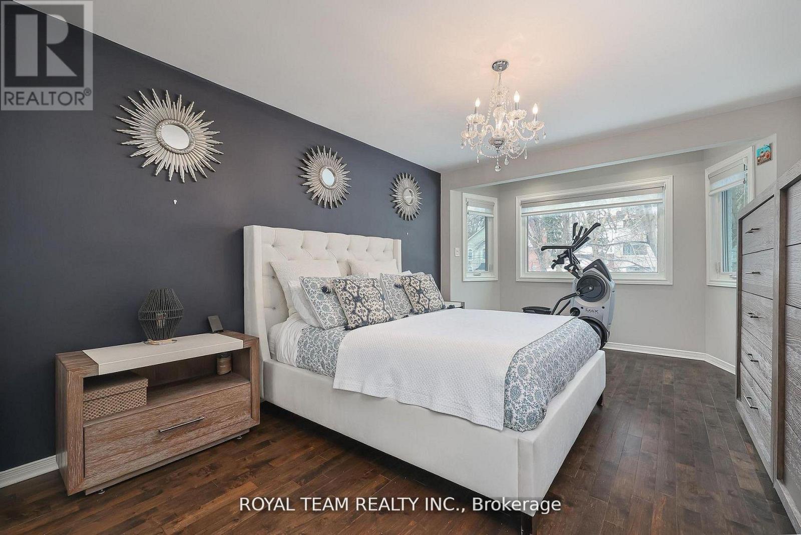 91 SOUTH KINGSWAY WAY - 25