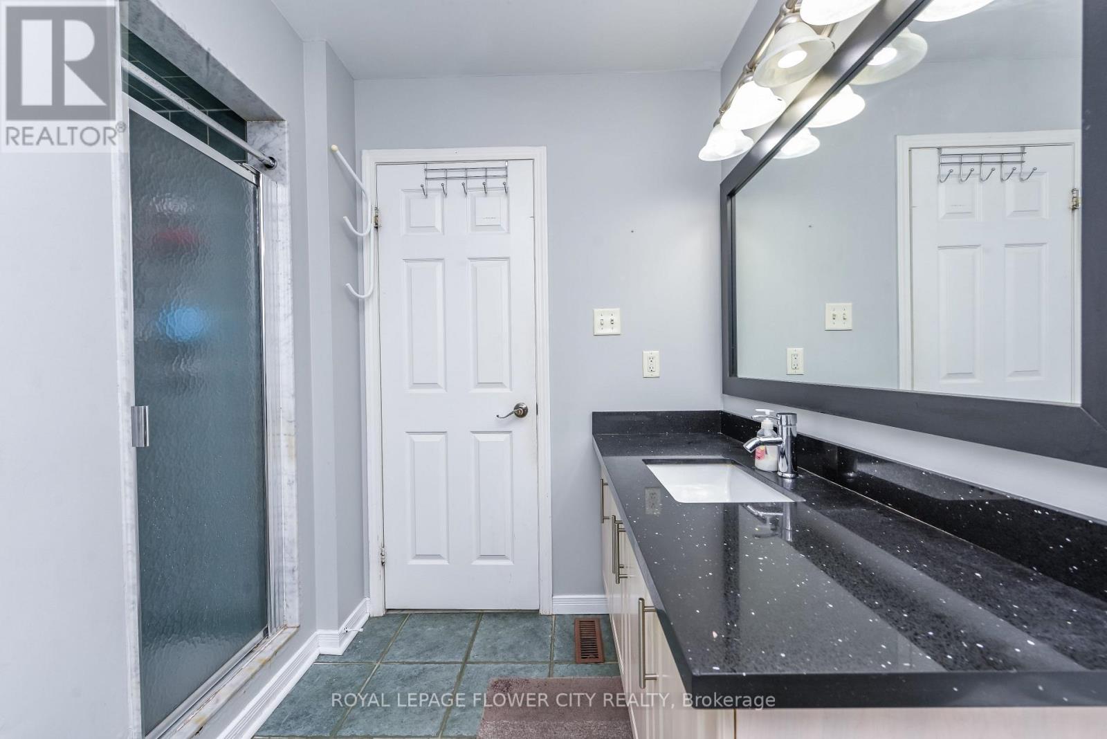 46 PERTOSA DRIVE - 32