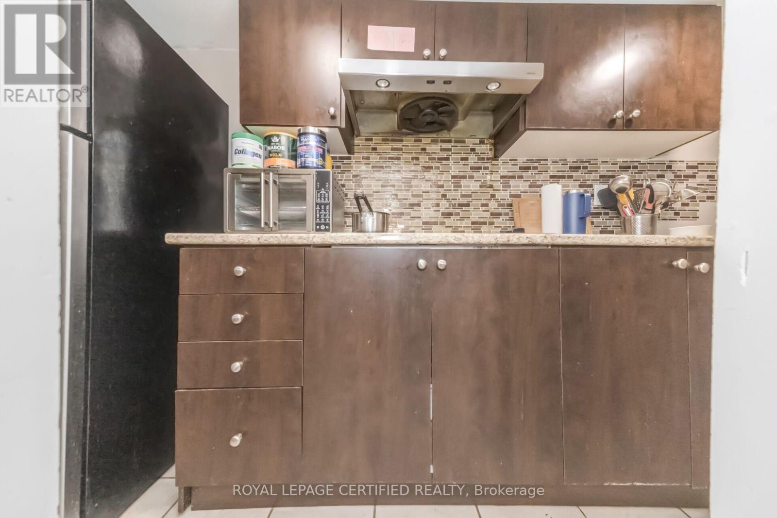 3 OLDE TOWN ROAD - 23