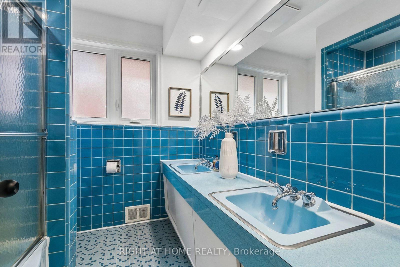 47 WENDERLY DRIVE - Image 30