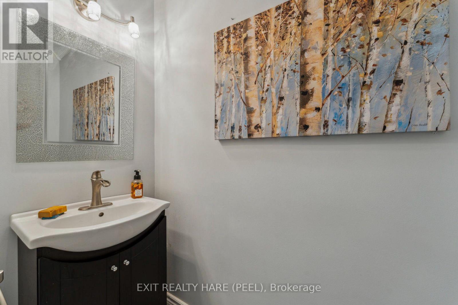 #78 900 CENTRAL PARK DRIVE N - Image 17