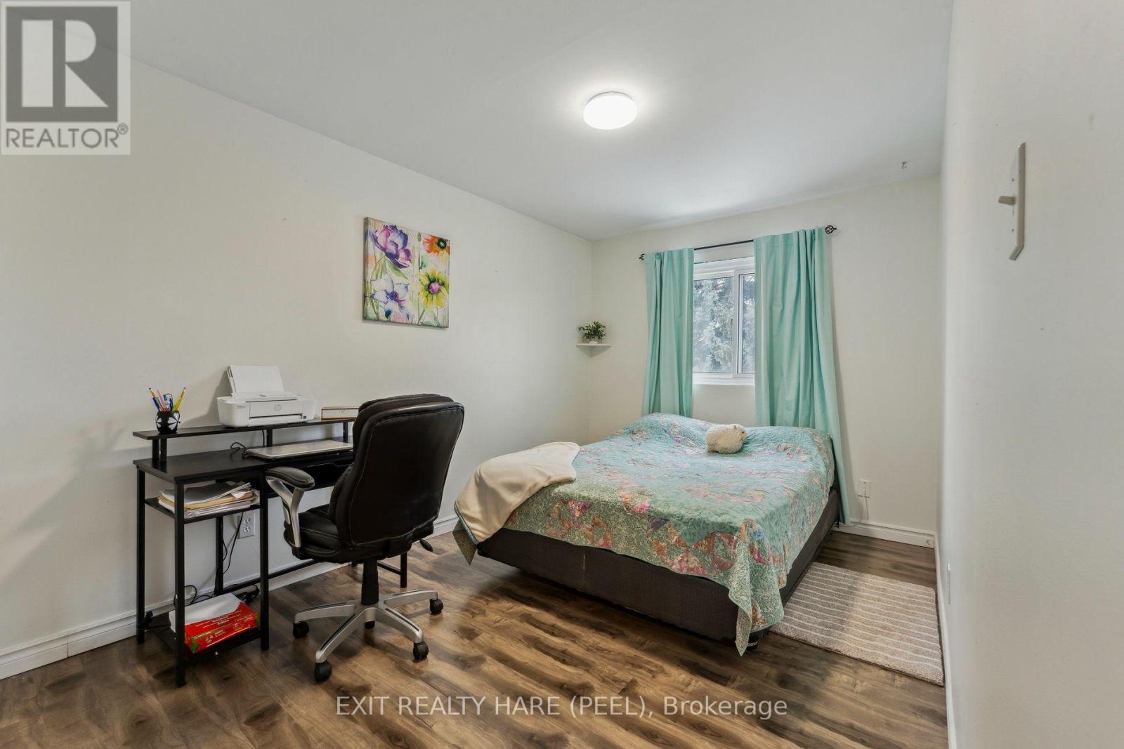 #78 900 CENTRAL PARK DRIVE N - Image 22