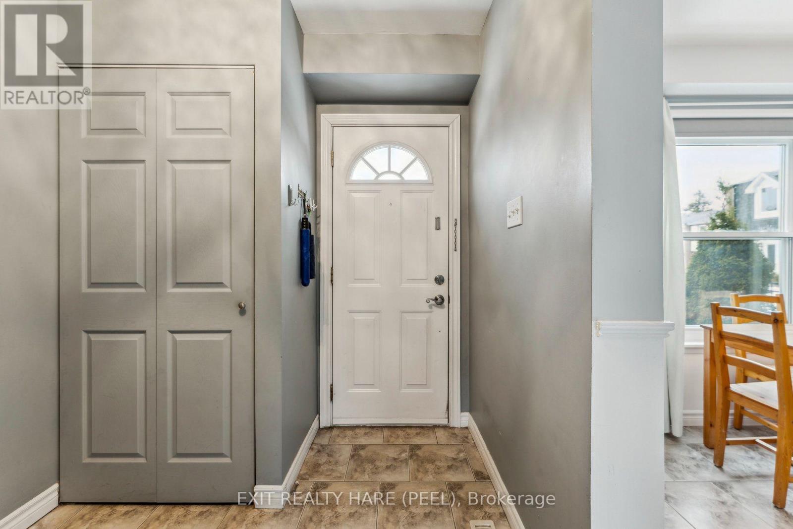 #78 900 CENTRAL PARK DRIVE N - Image 3