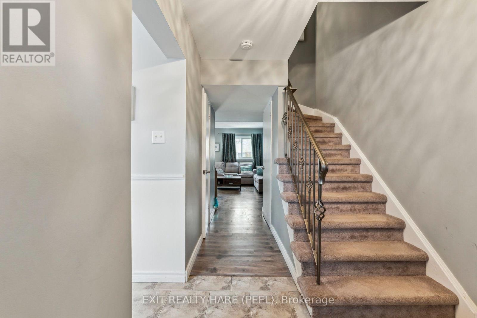 #78 900 CENTRAL PARK DRIVE N - Image 5