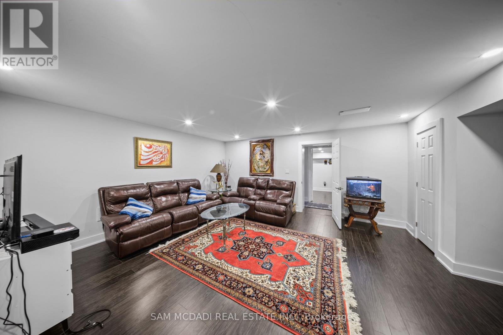 30 MAPLE AVENUE N - Image 26