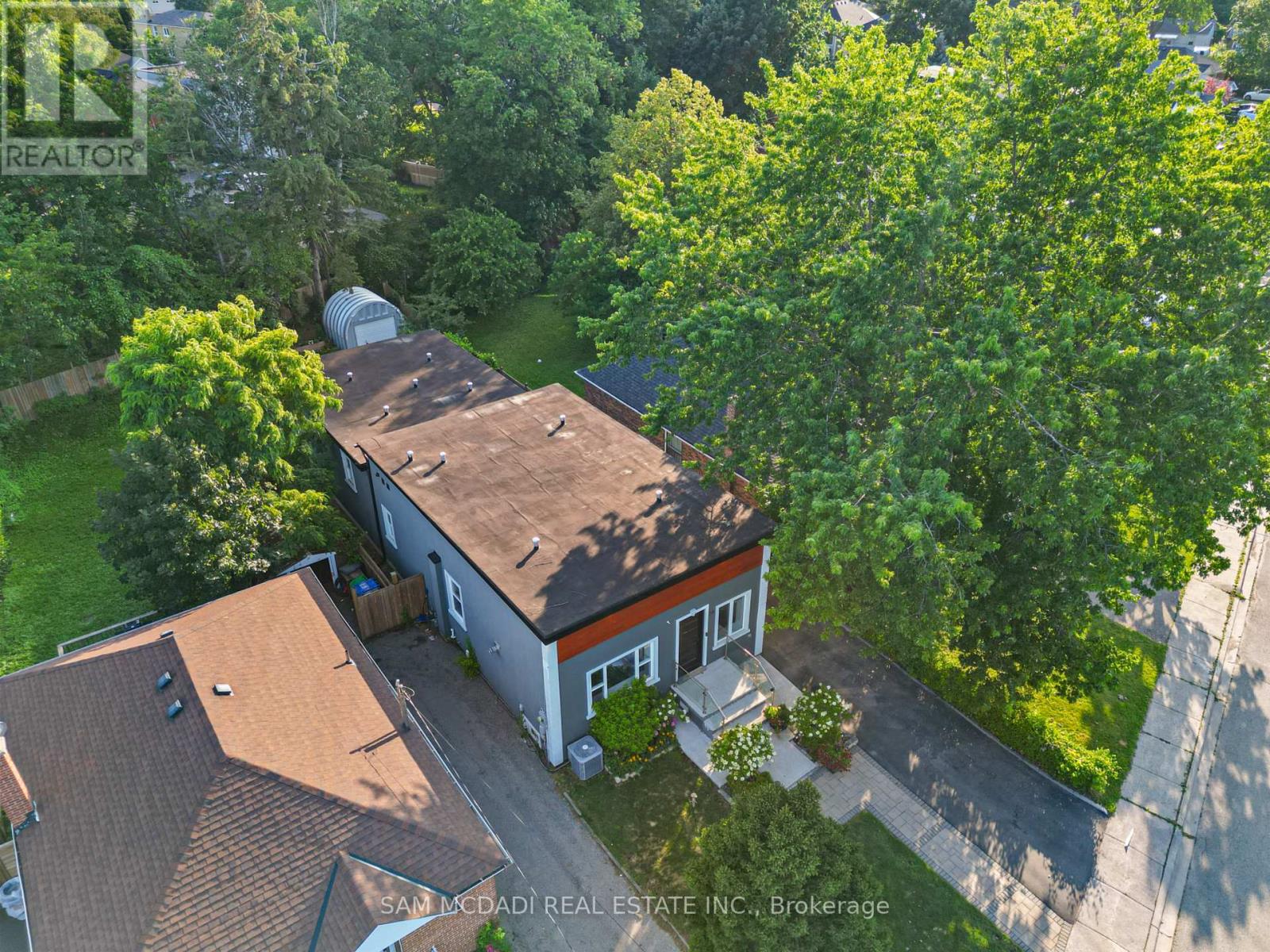 30 MAPLE AVENUE N - Image 37