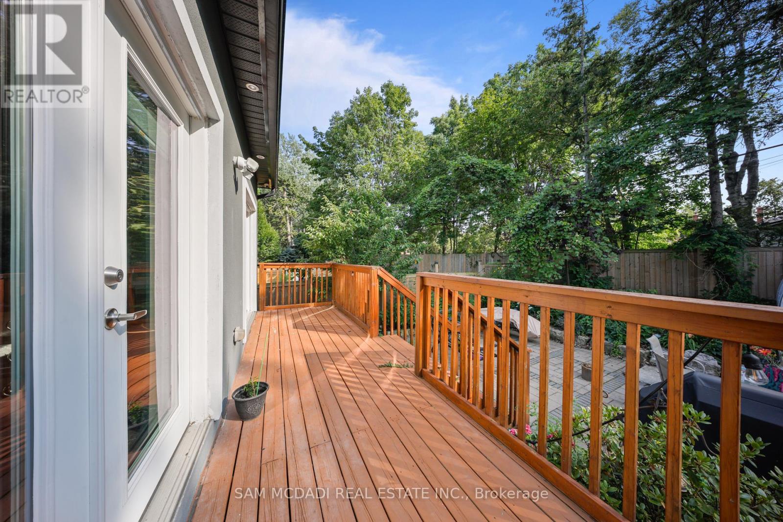 30 MAPLE AVENUE N - Image 34