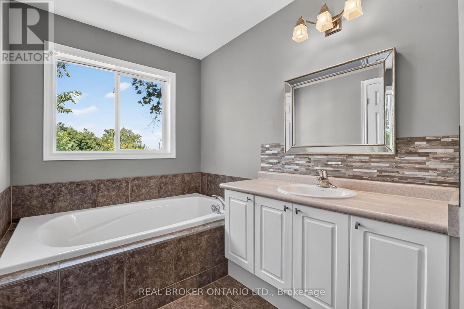 8 CHLOE STREET - Image 33