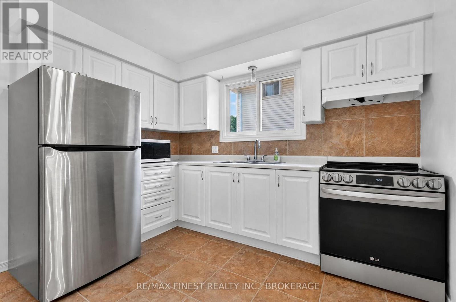 376 MELANIE AVENUE - 14