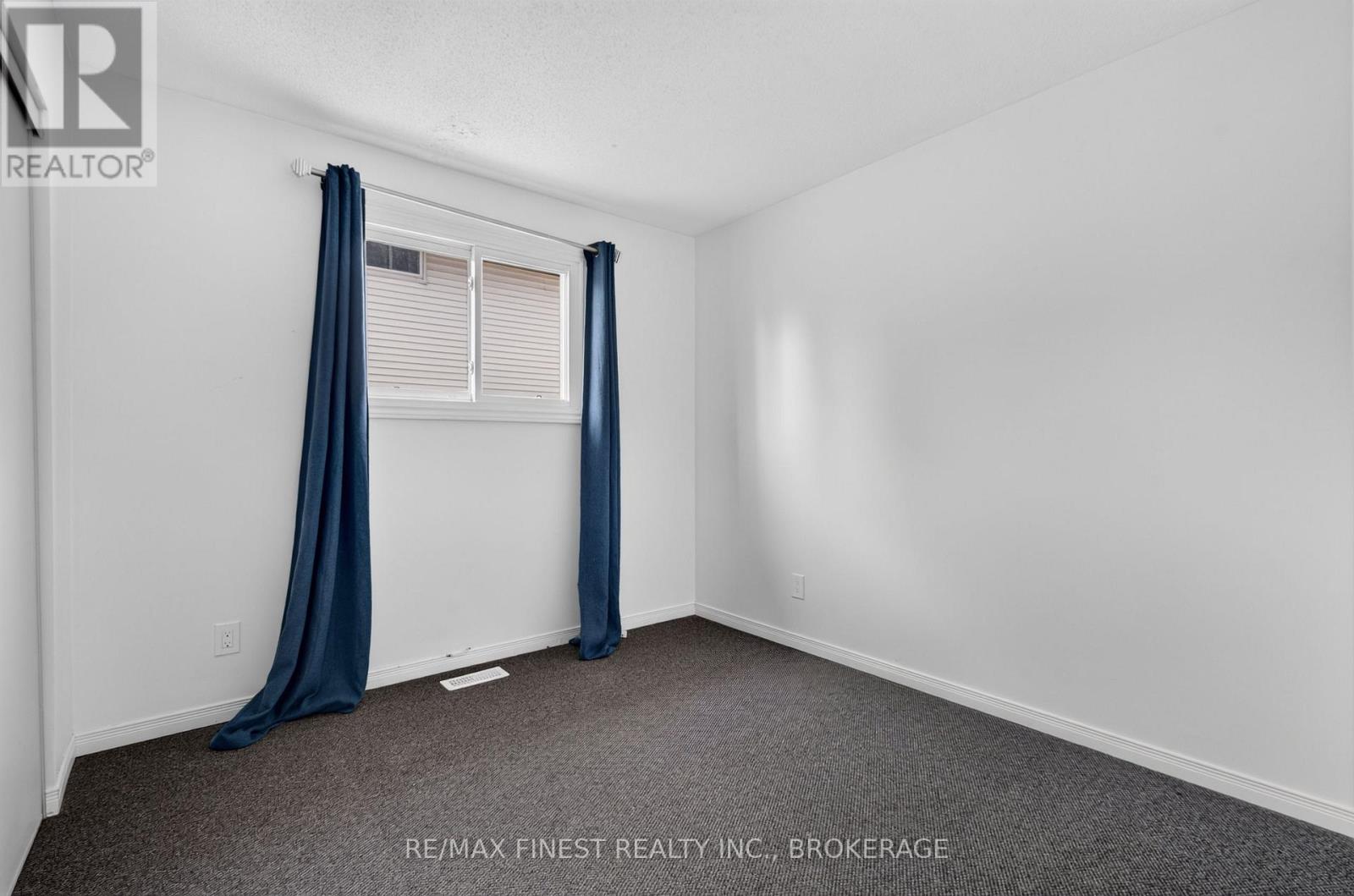 376 MELANIE AVENUE - 25