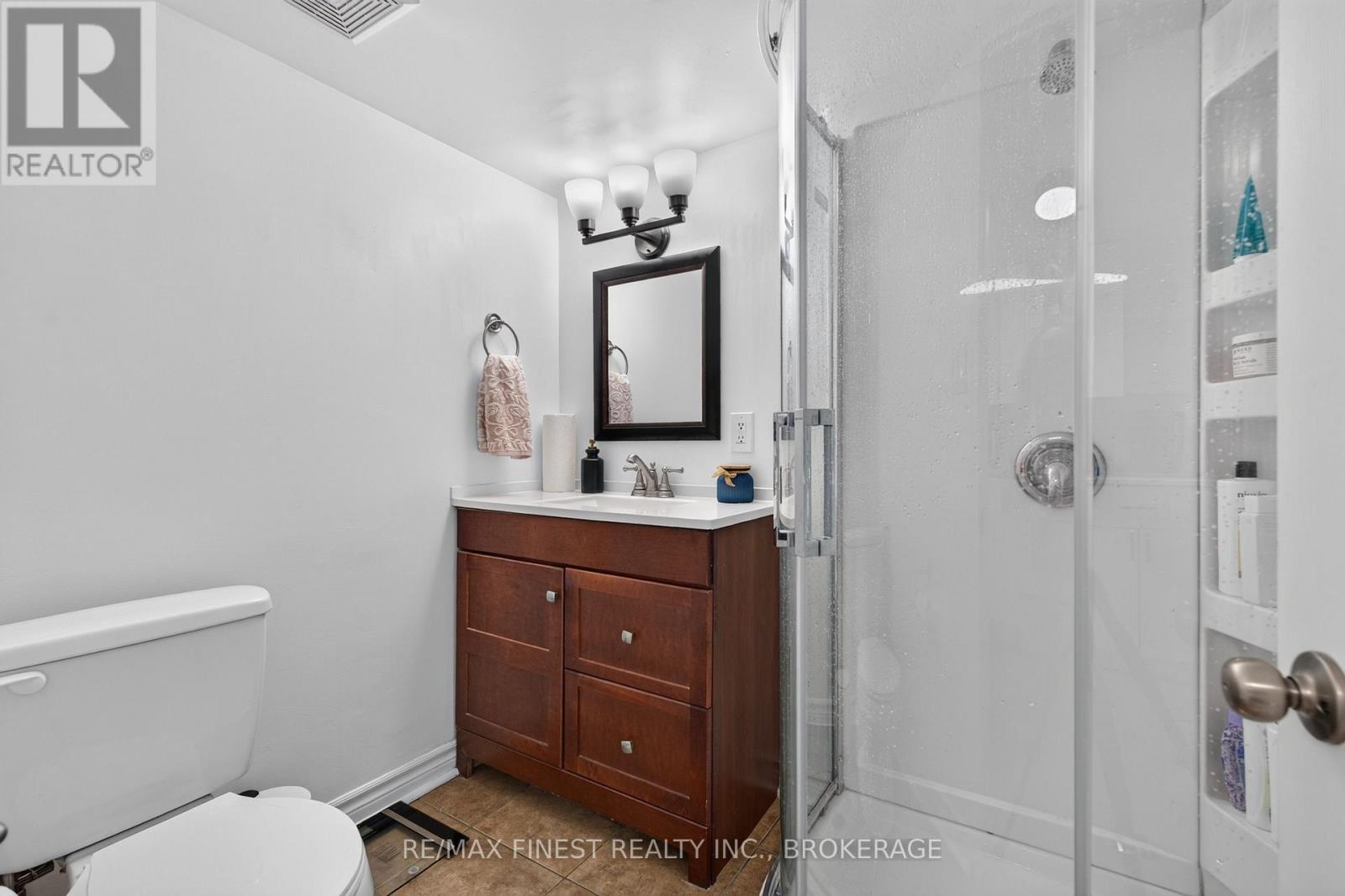 376 MELANIE AVENUE - 40