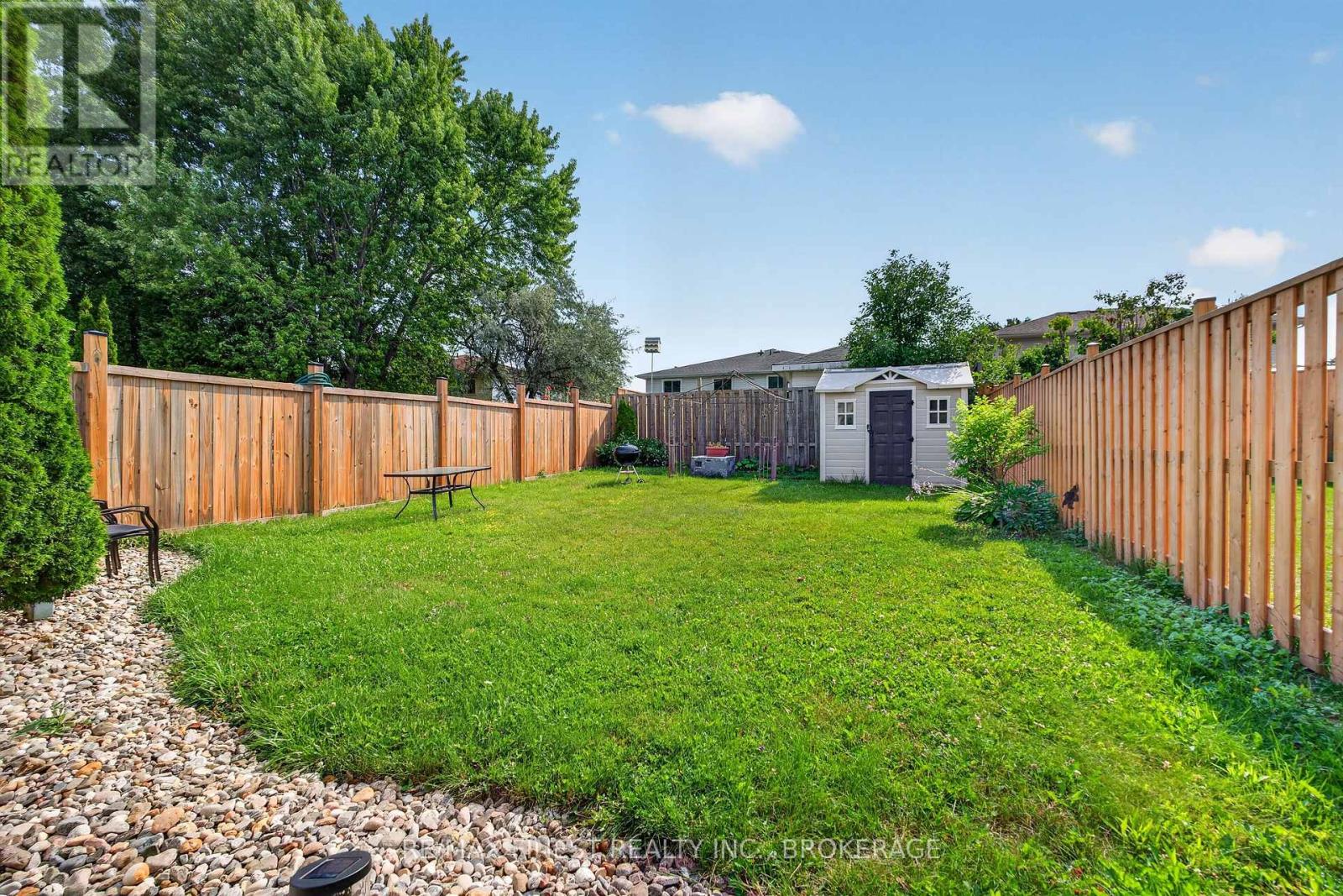 376 MELANIE AVENUE - 42