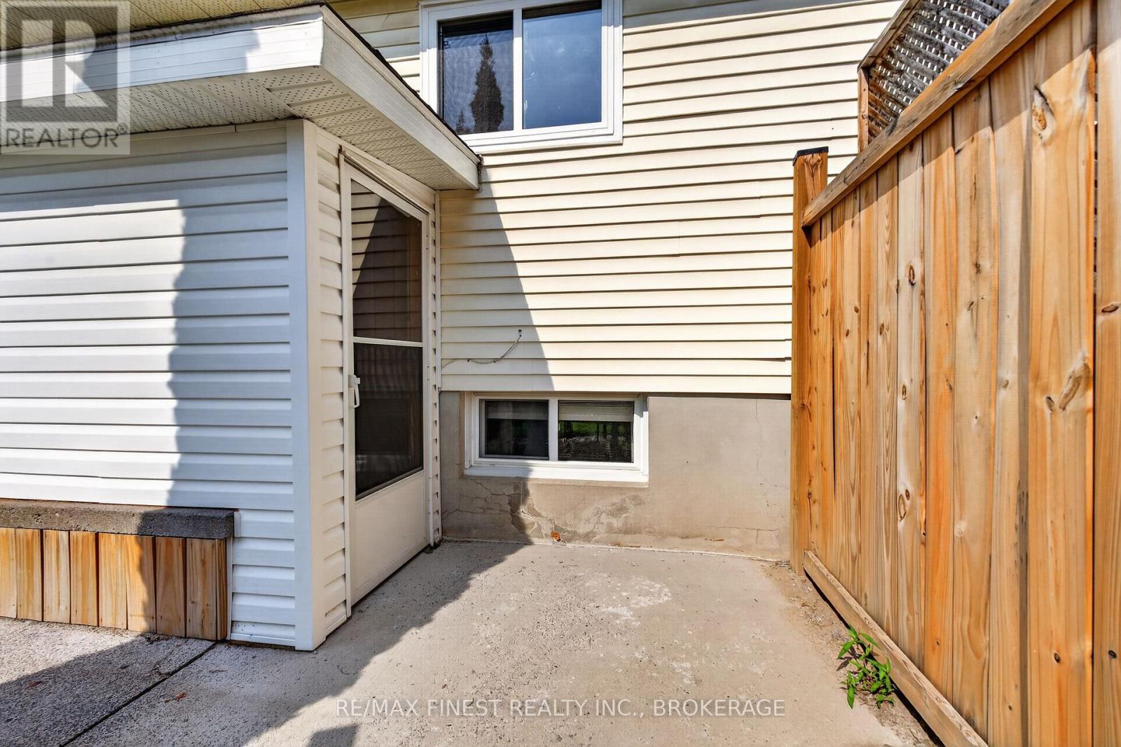 376 MELANIE AVENUE - 45