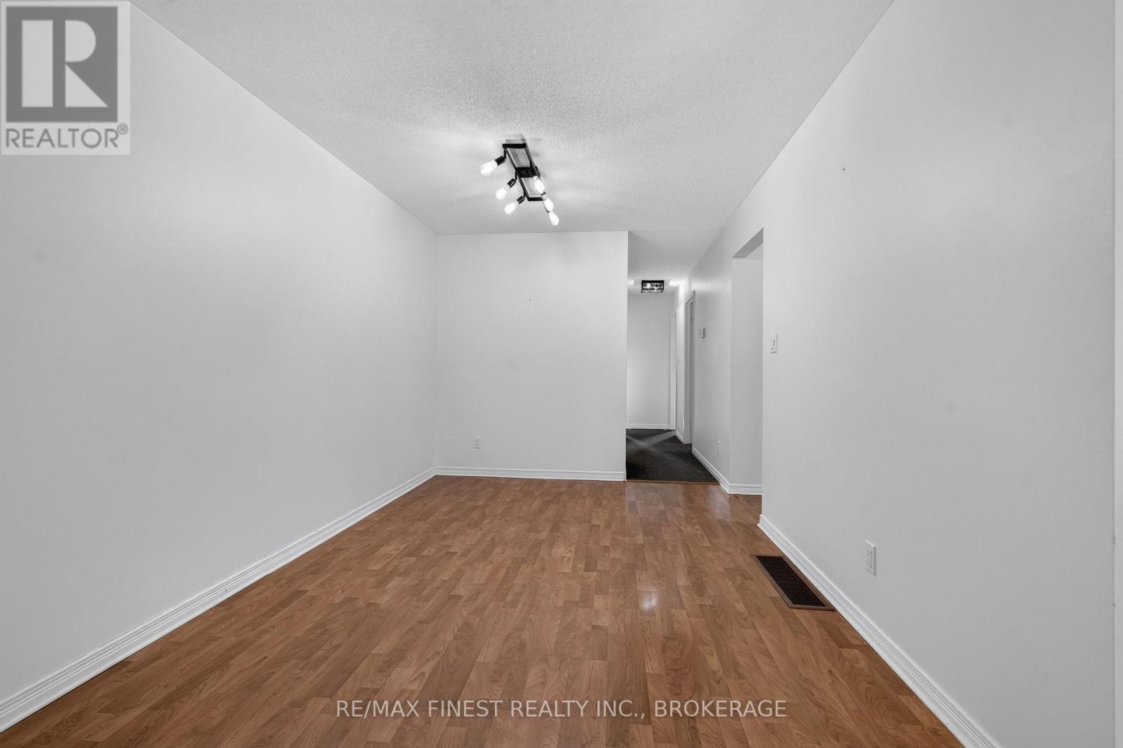 376 MELANIE AVENUE - 9