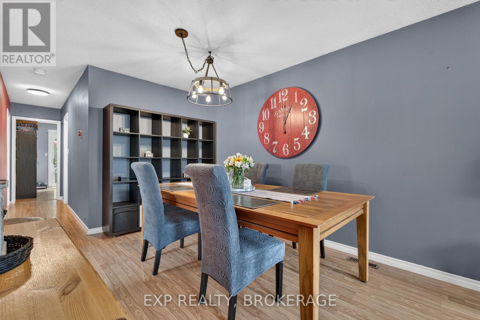 885 LARCHWOOD CRESCENT - Image 10