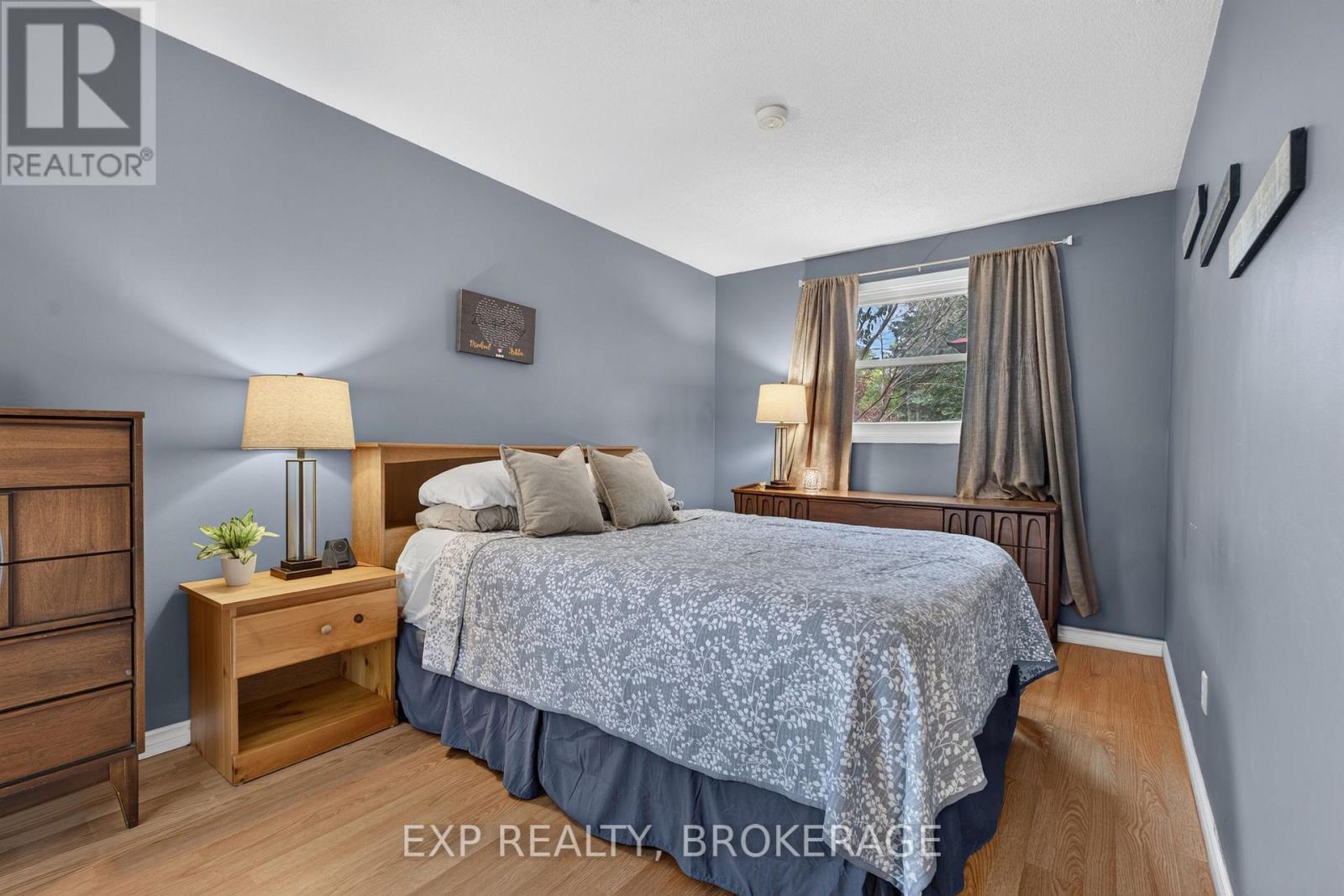 885 LARCHWOOD CRESCENT - Image 16