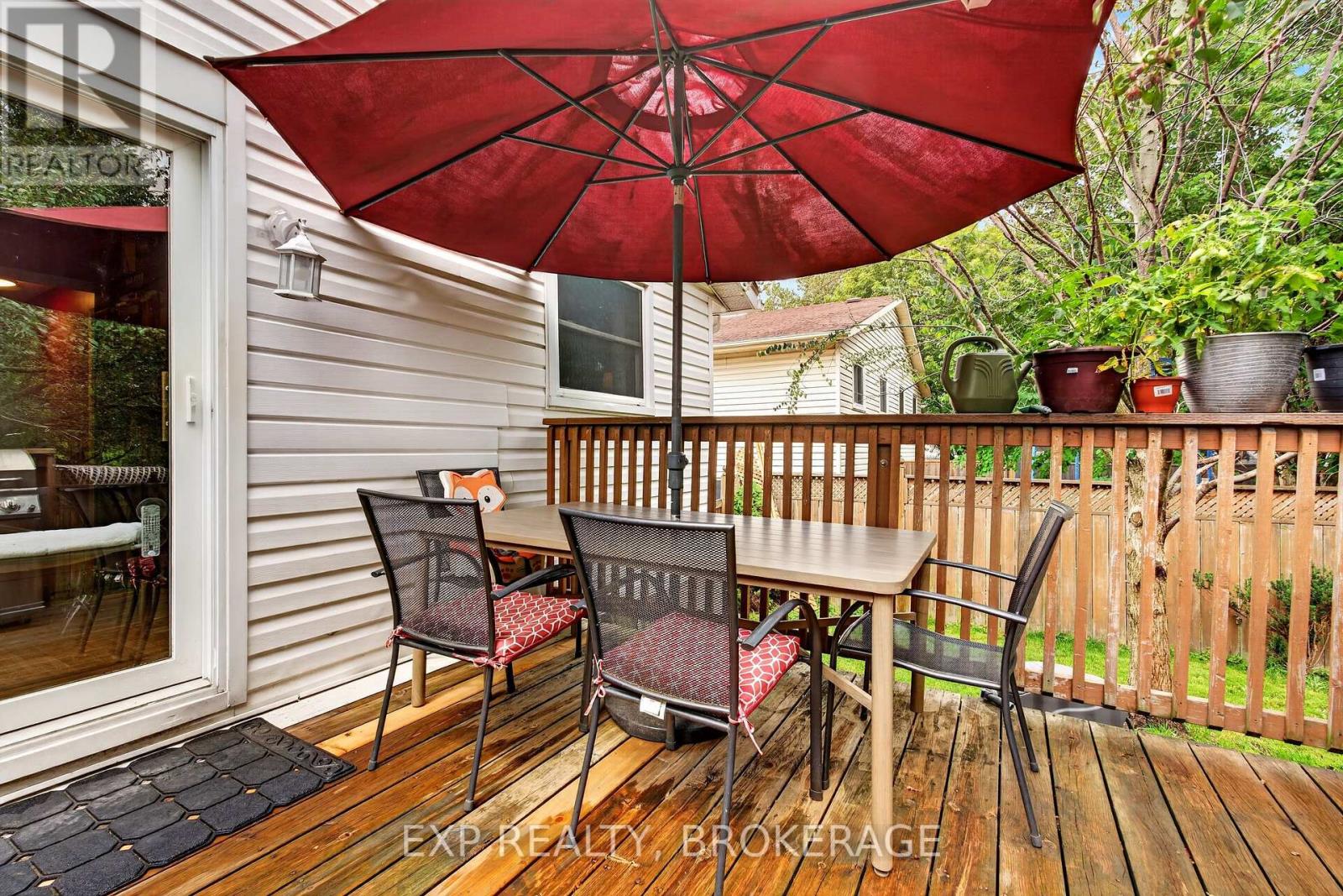 885 LARCHWOOD CRESCENT - Image 28