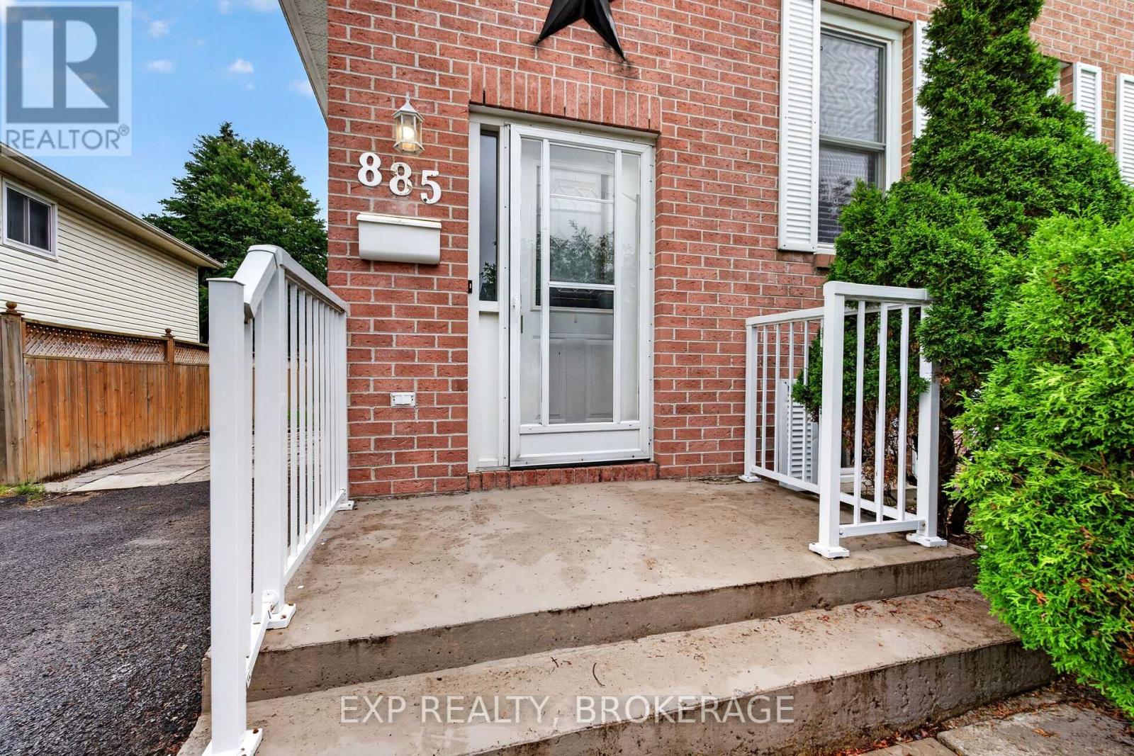 885 LARCHWOOD CRESCENT - Image 3