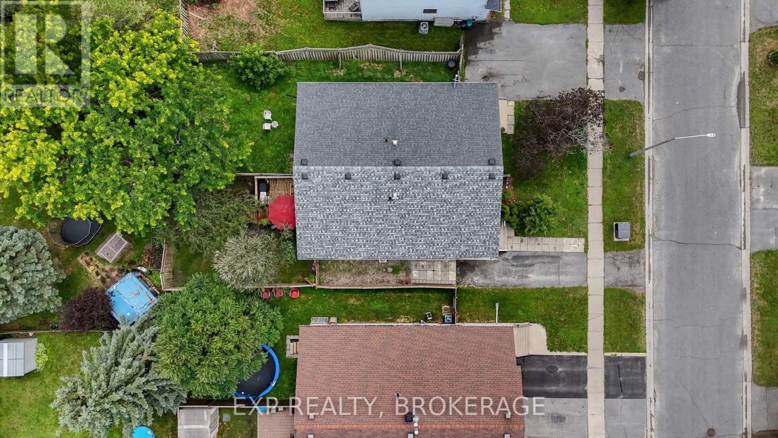 885 LARCHWOOD CRESCENT - Image 34