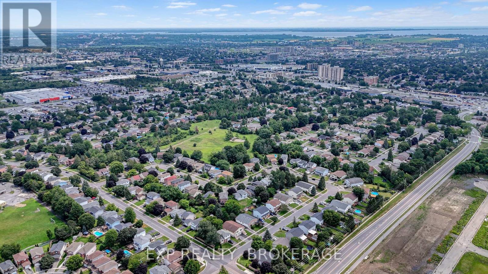 885 LARCHWOOD CRESCENT - Image 38