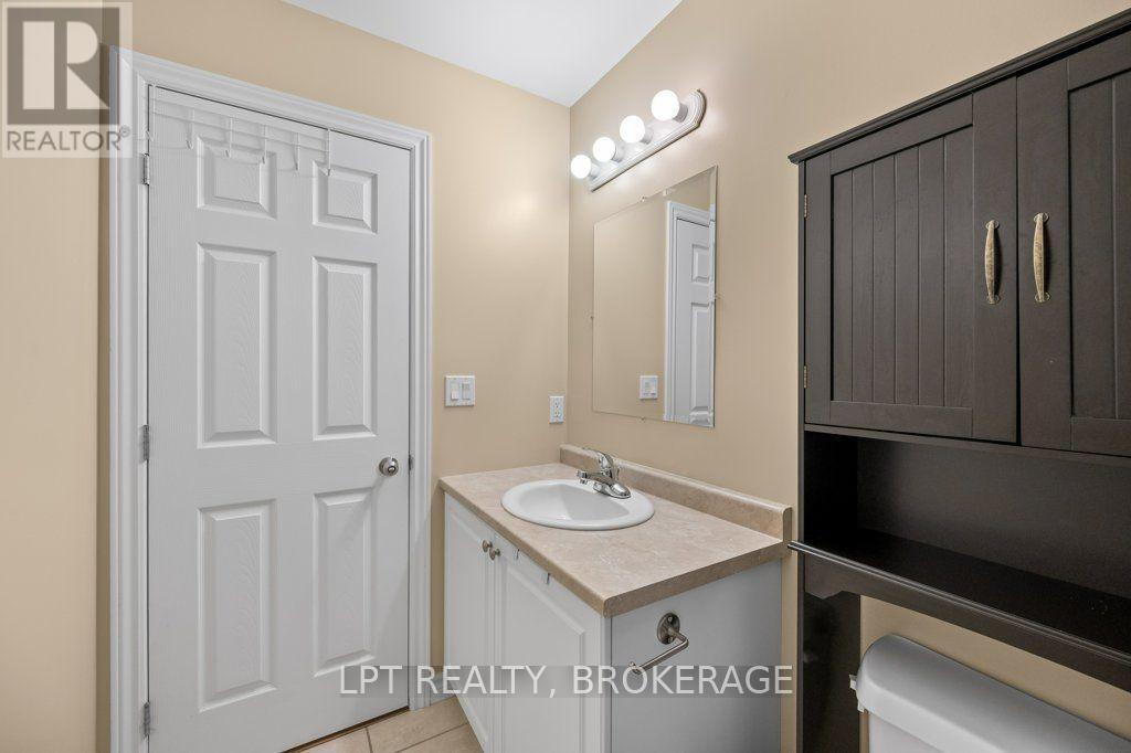 843 NEWMARKET LANE - Image 25