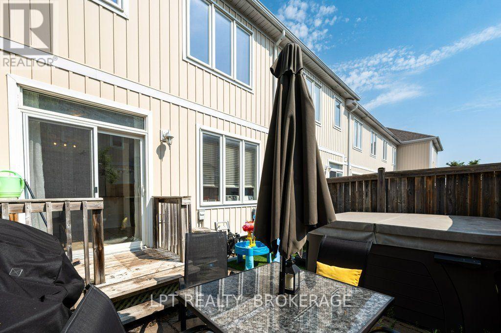 843 NEWMARKET LANE - Image 32