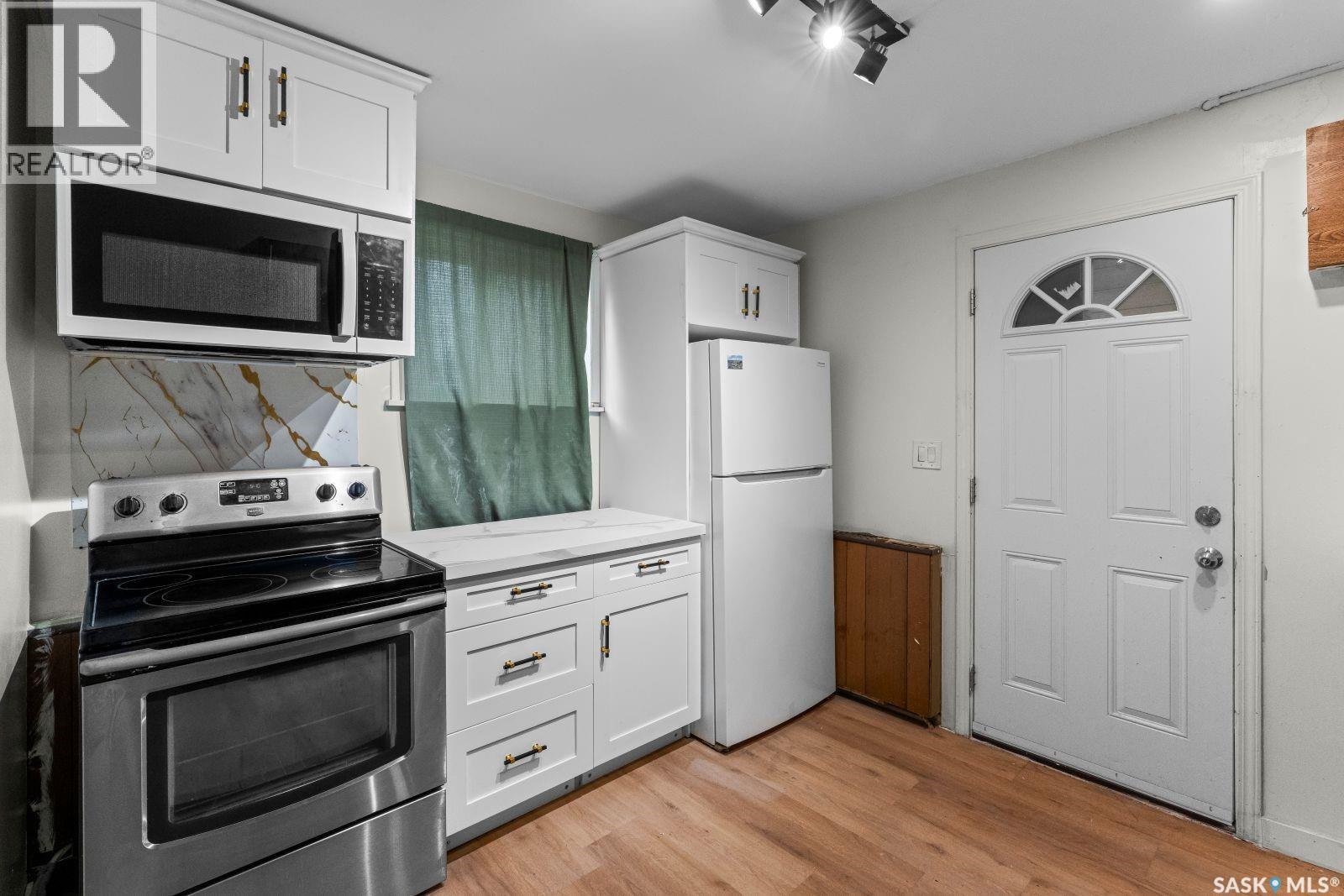 410 P AVENUE N - 33