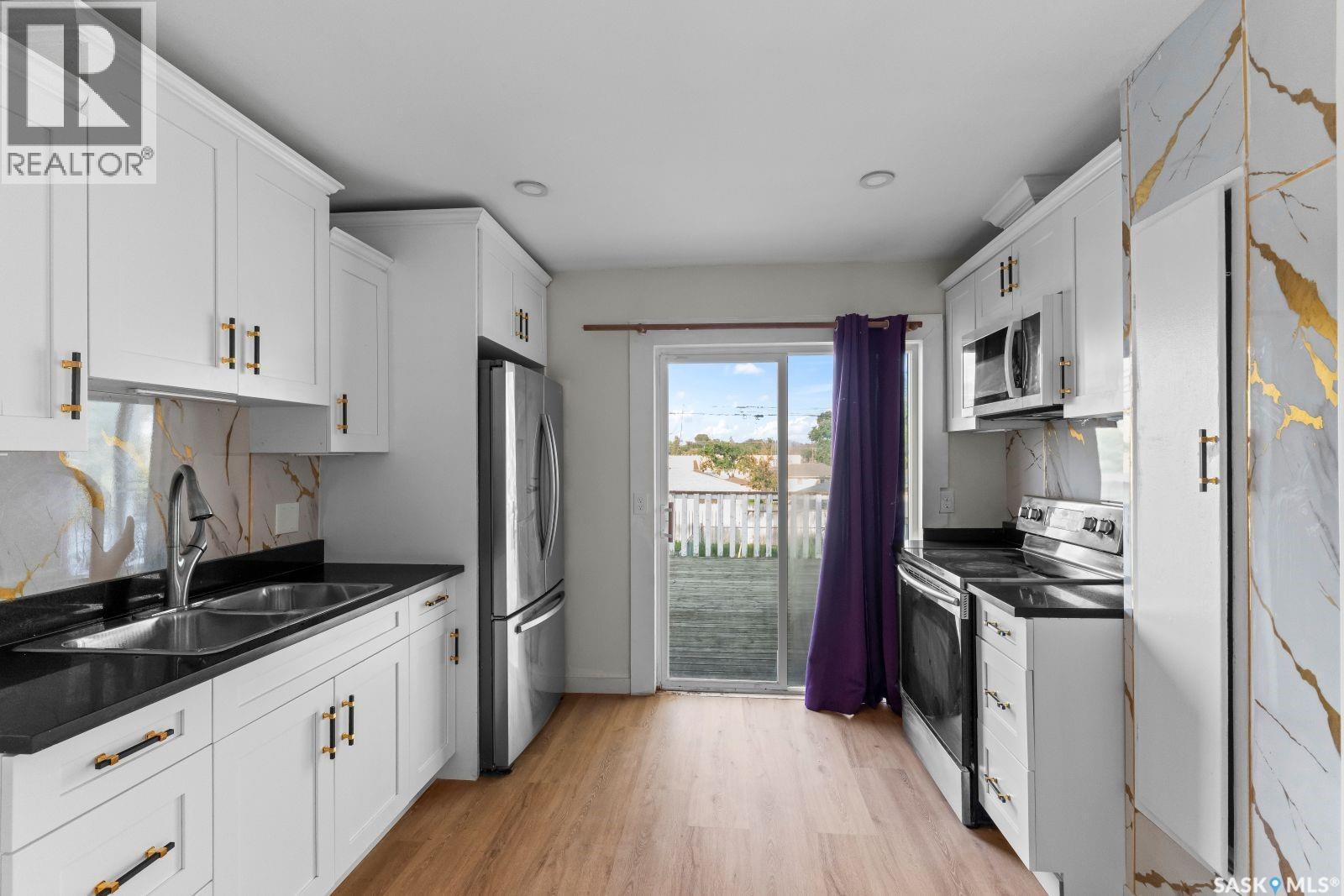 410 P AVENUE N - 8