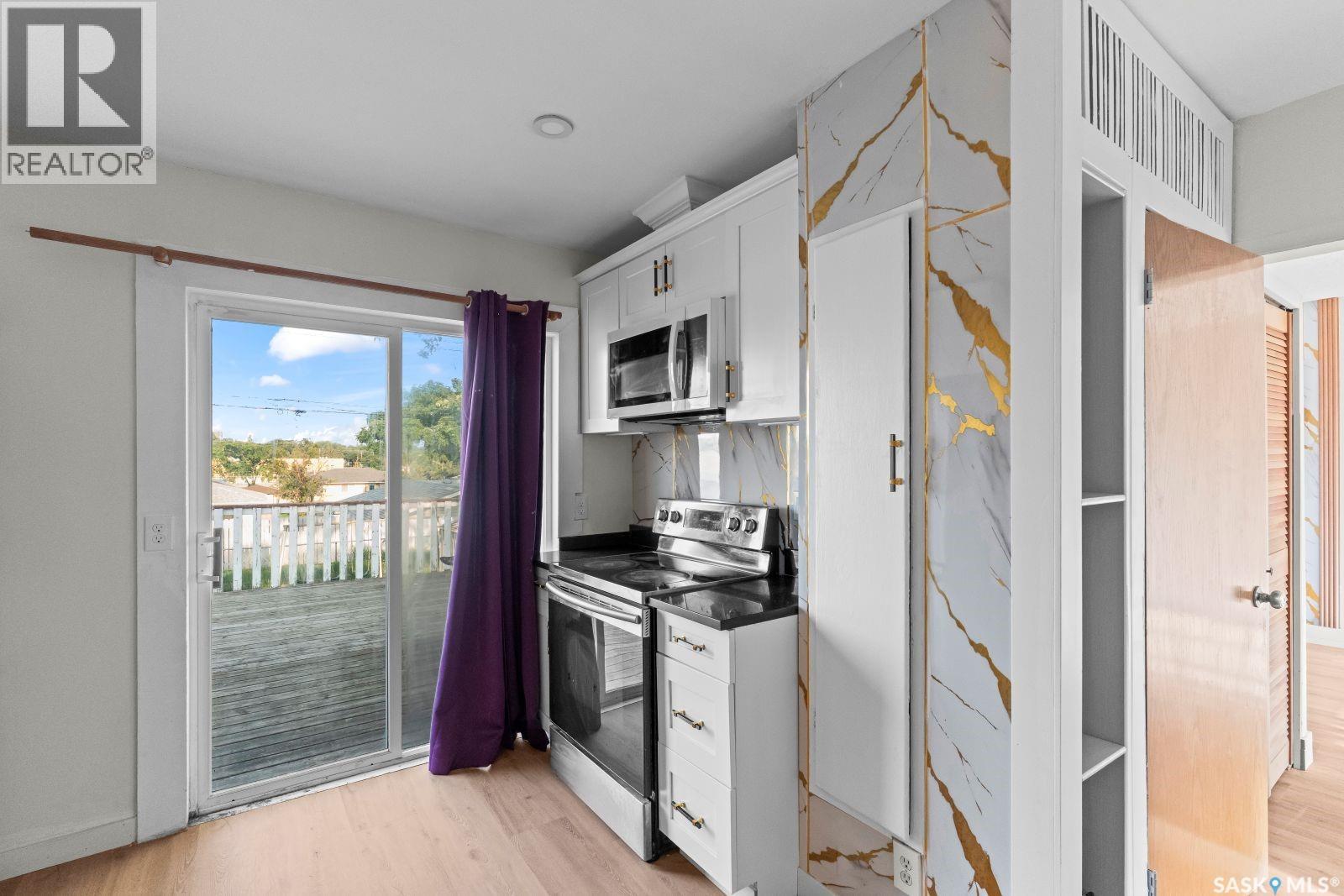 410 P AVENUE N - 9