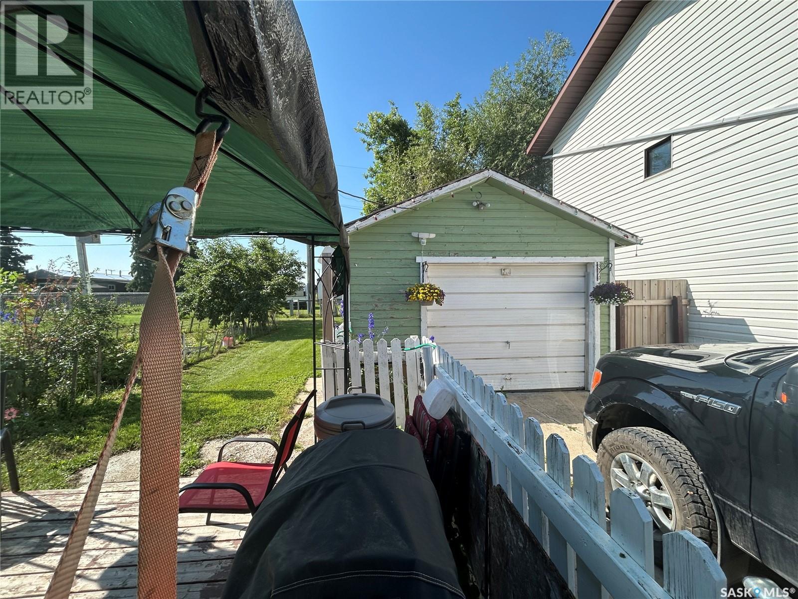 804 96th AVENUE, Tisdale — photo 3