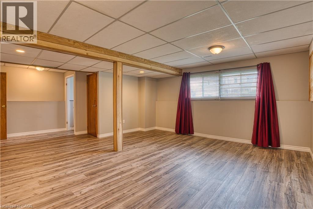 718 EDGAR Street W - 29