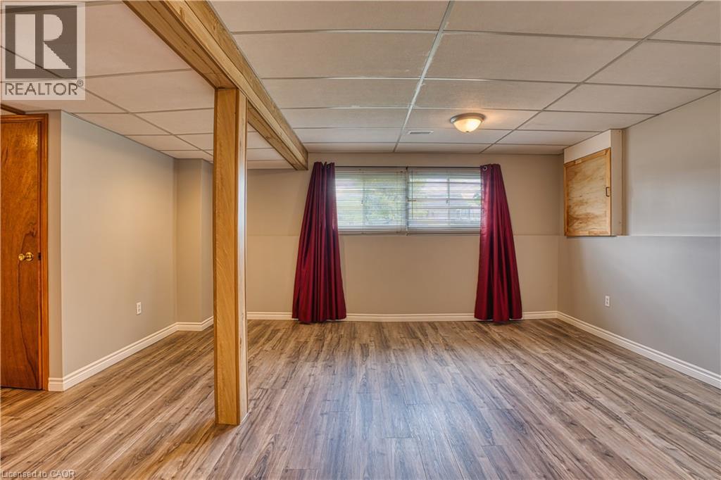 718 EDGAR Street W - 28
