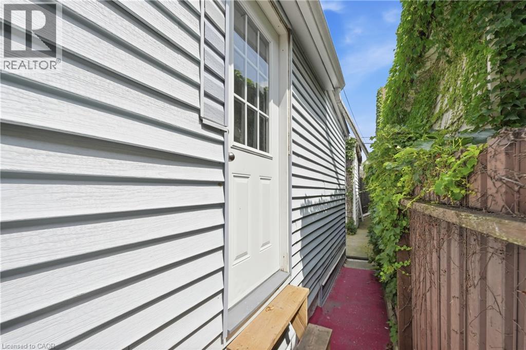 100 CHESTNUT Avenue - 18