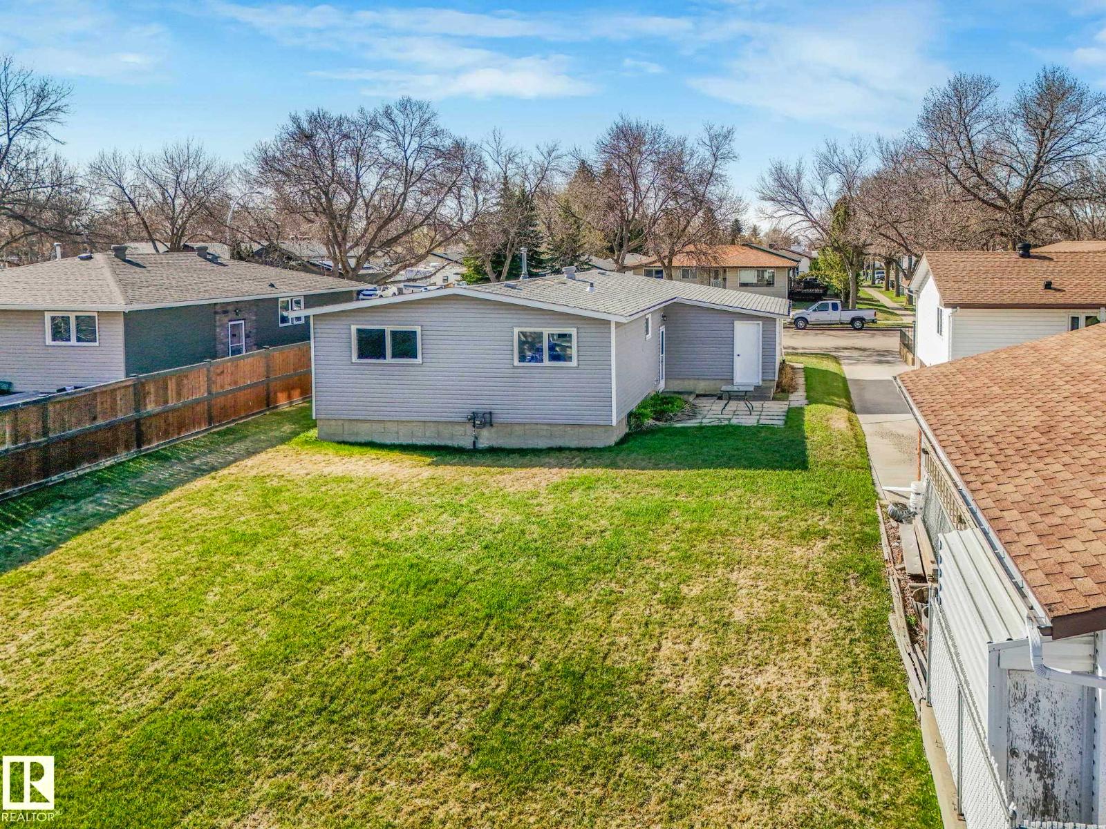 5916 148 AV NW - 16