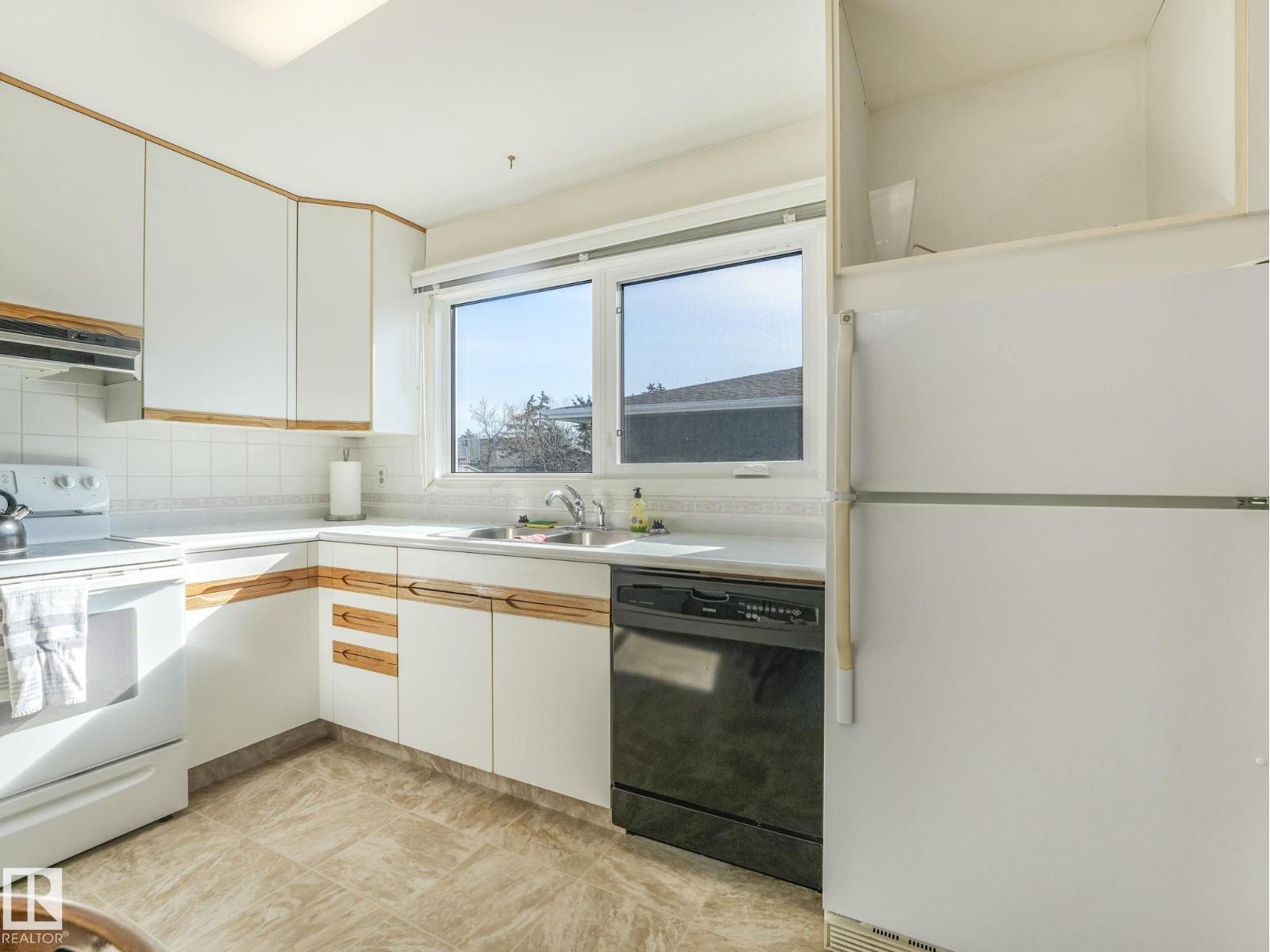 5916 148 AV NW - 25