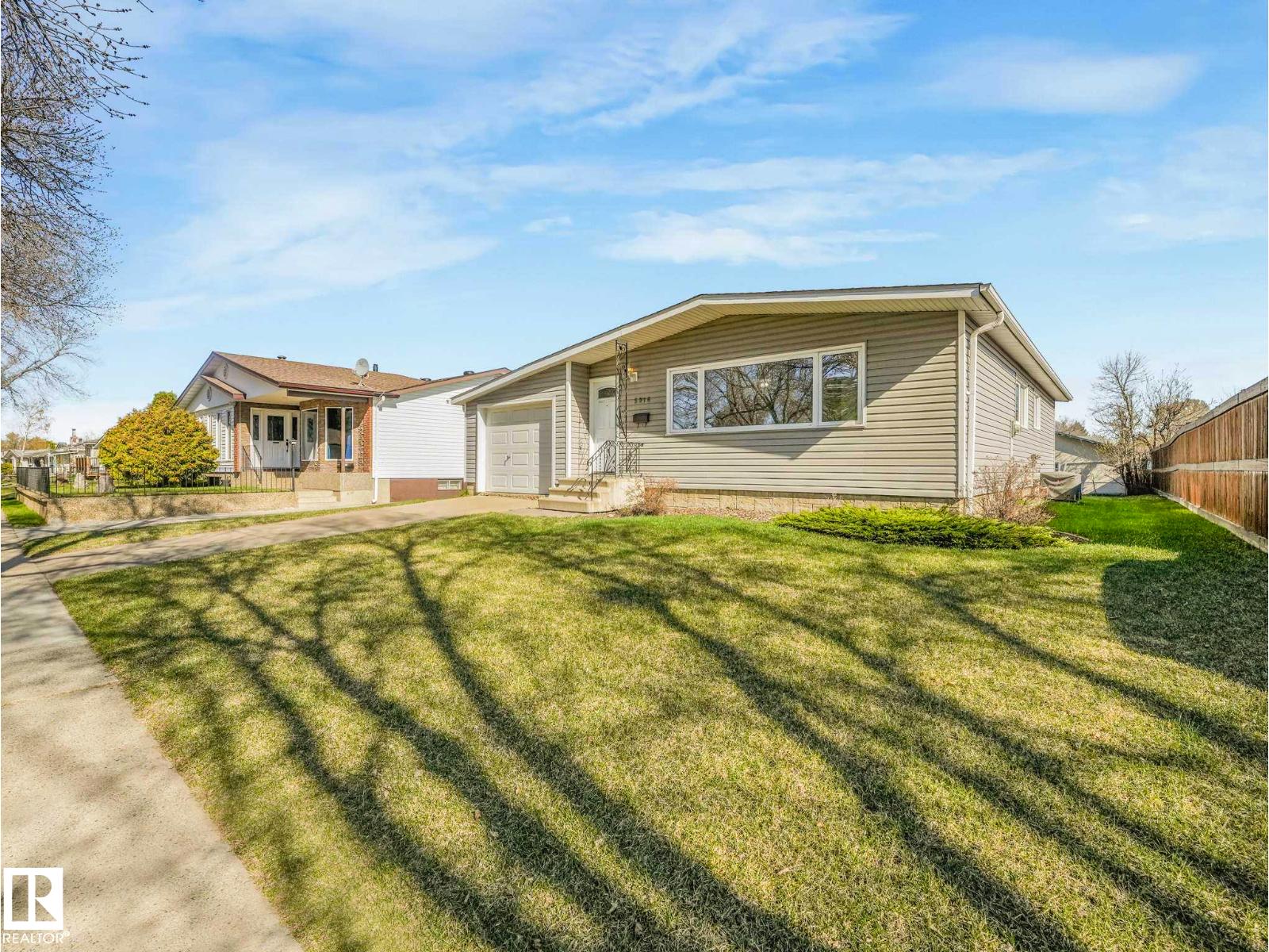 5916 148 AV NW - 3