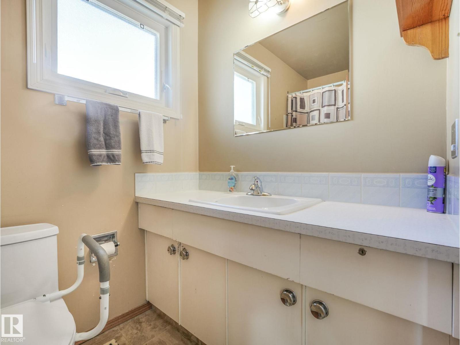 5916 148 AV NW - 33