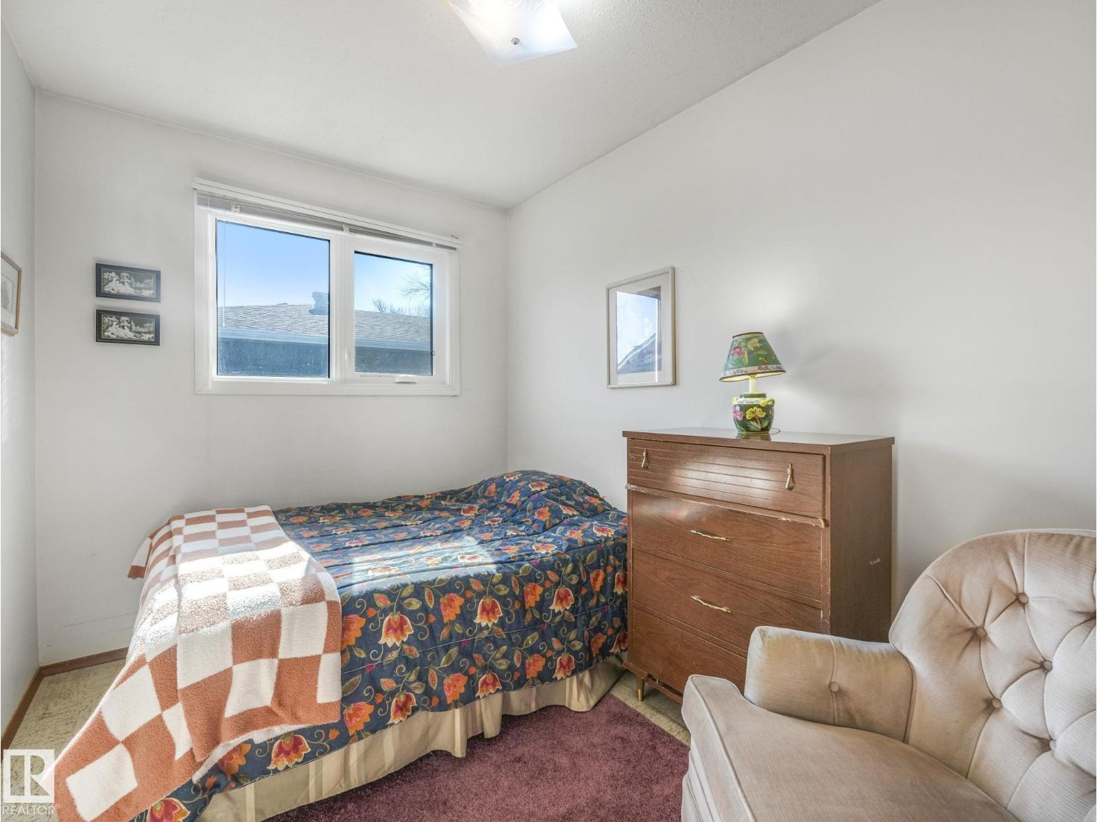 5916 148 AV NW - 43