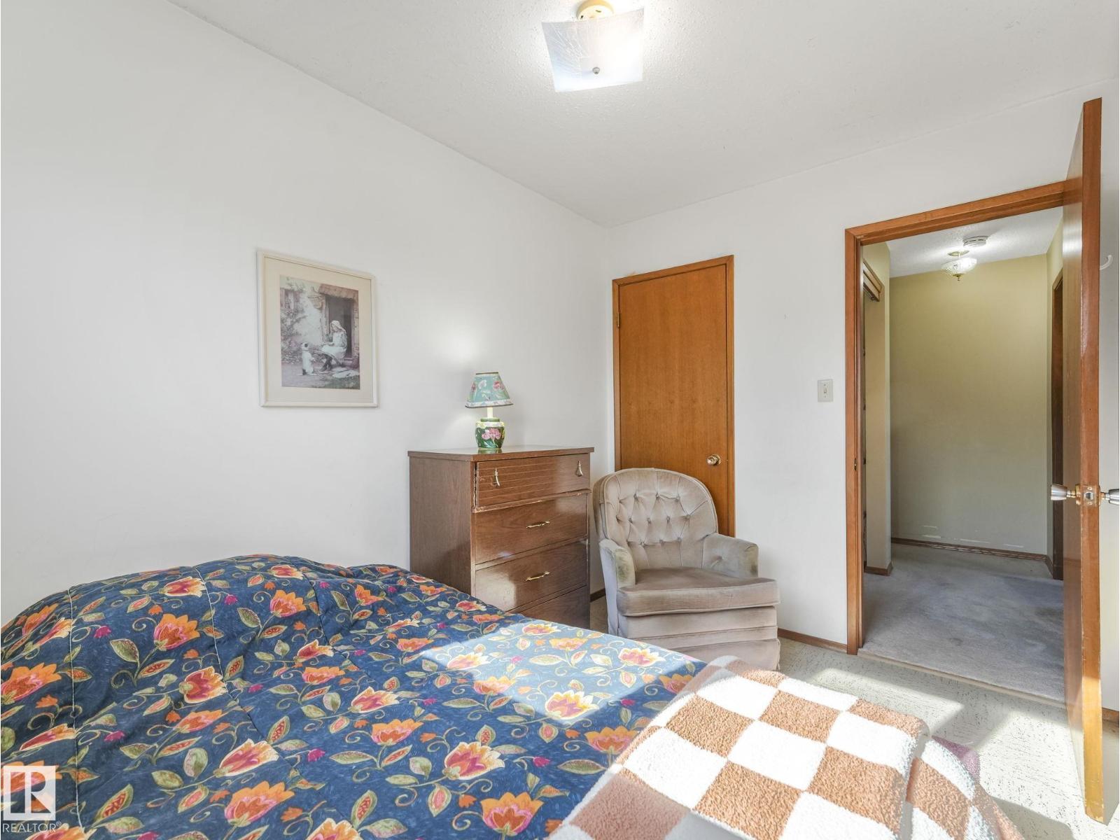 5916 148 AV NW - 44