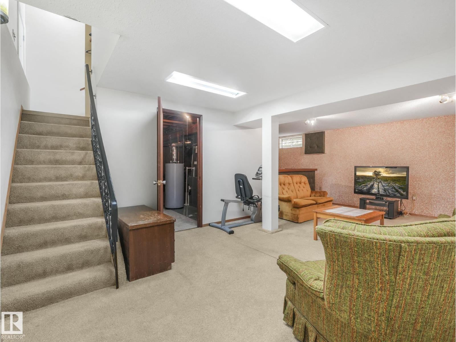5916 148 AV NW - 47