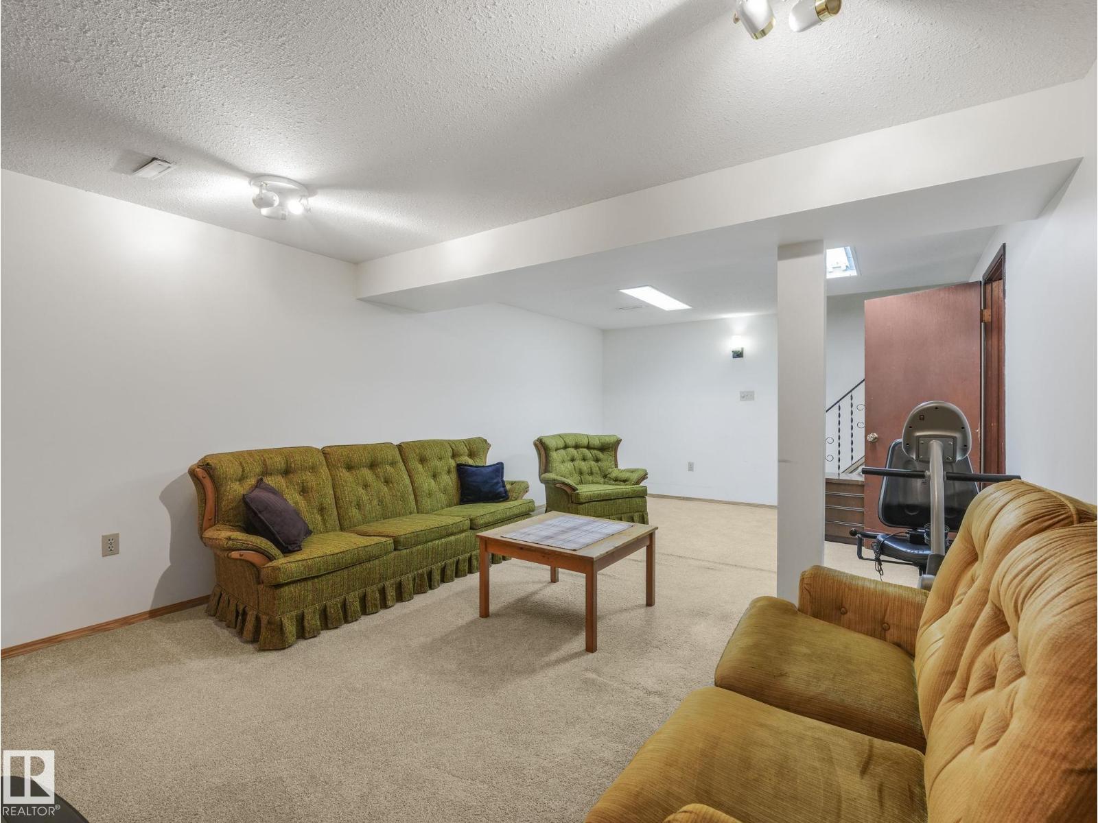 5916 148 AV NW - 49