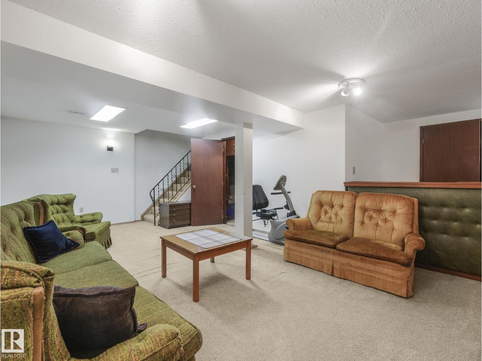 5916 148 AV NW - 50