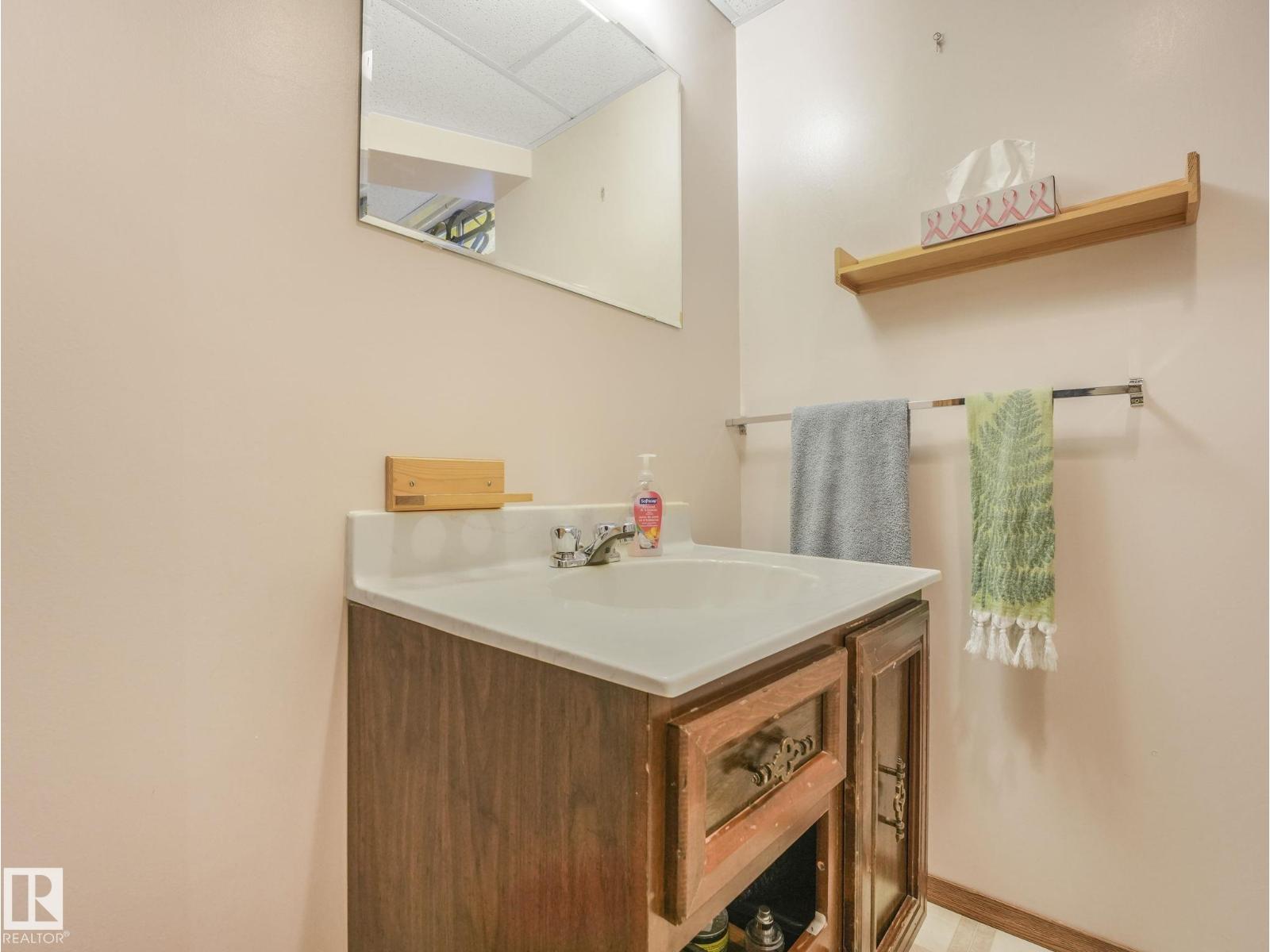 5916 148 AV NW - 55