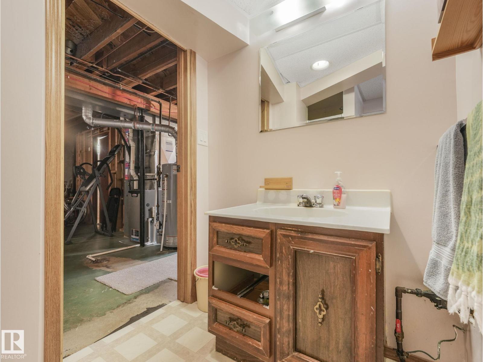 5916 148 AV NW - 56