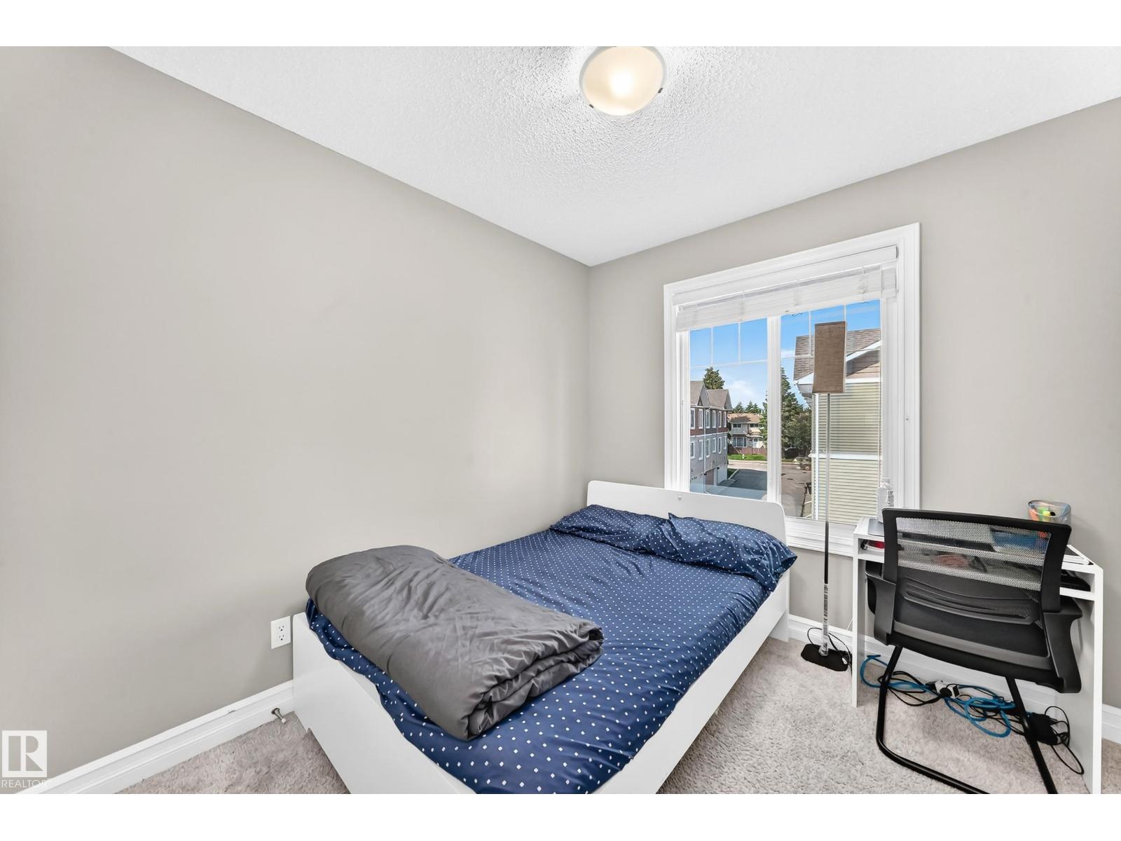 10 415 clareview Rd NW NW NW - 44
