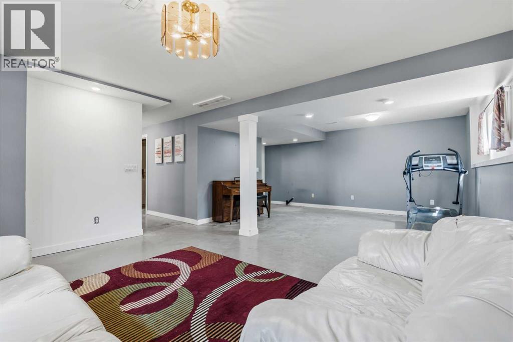 22 Hillside Avenue - 24