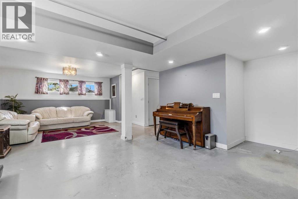 22 Hillside Avenue - Image 25